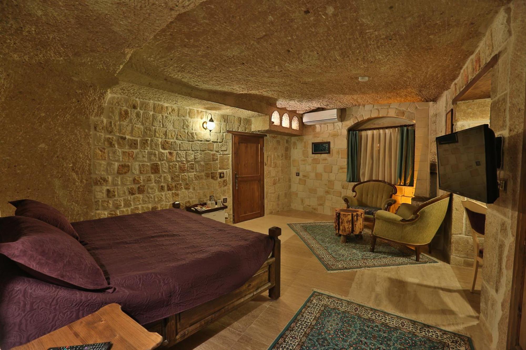 Oread Cave Suites Юргюп Стая снимка