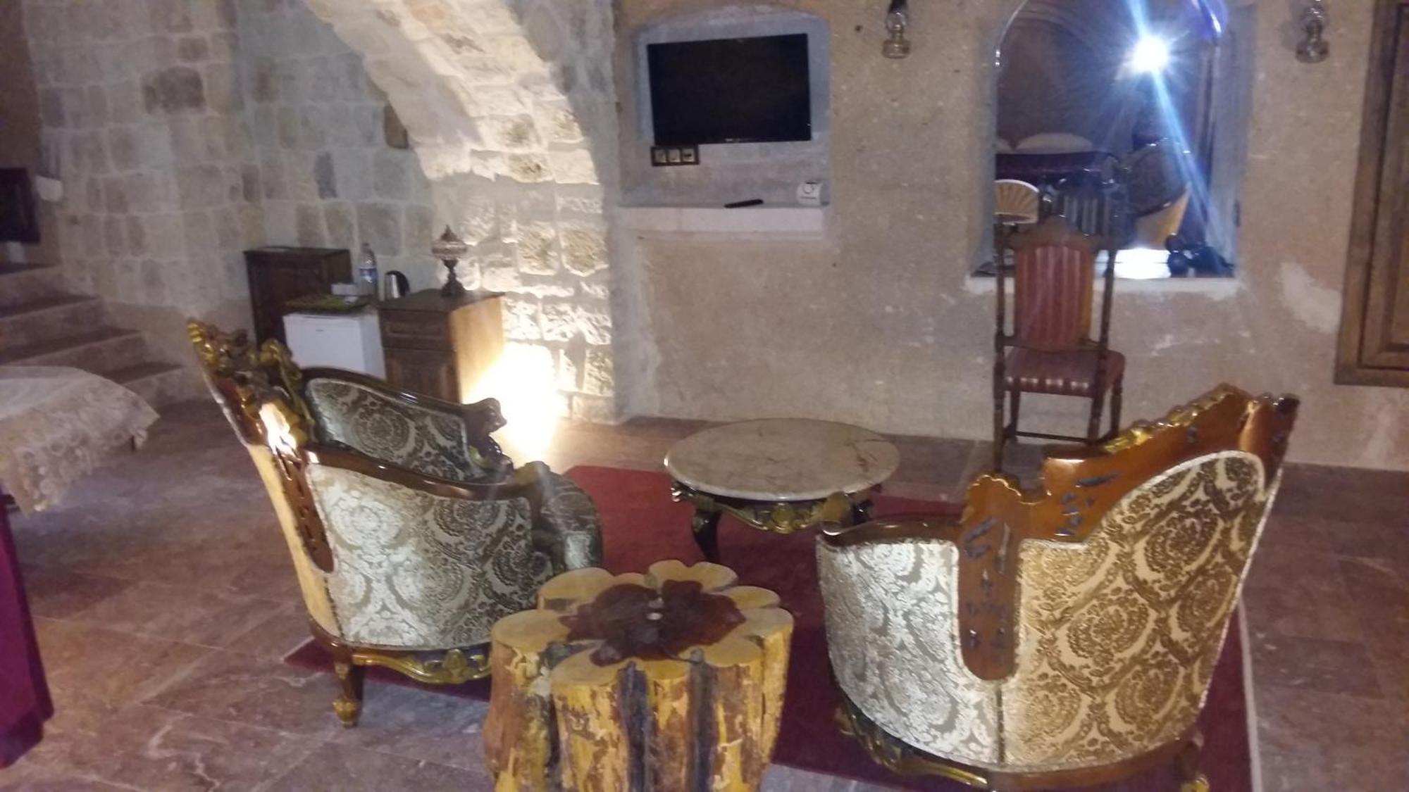 Oread Cave Suites Юргюп Стая снимка