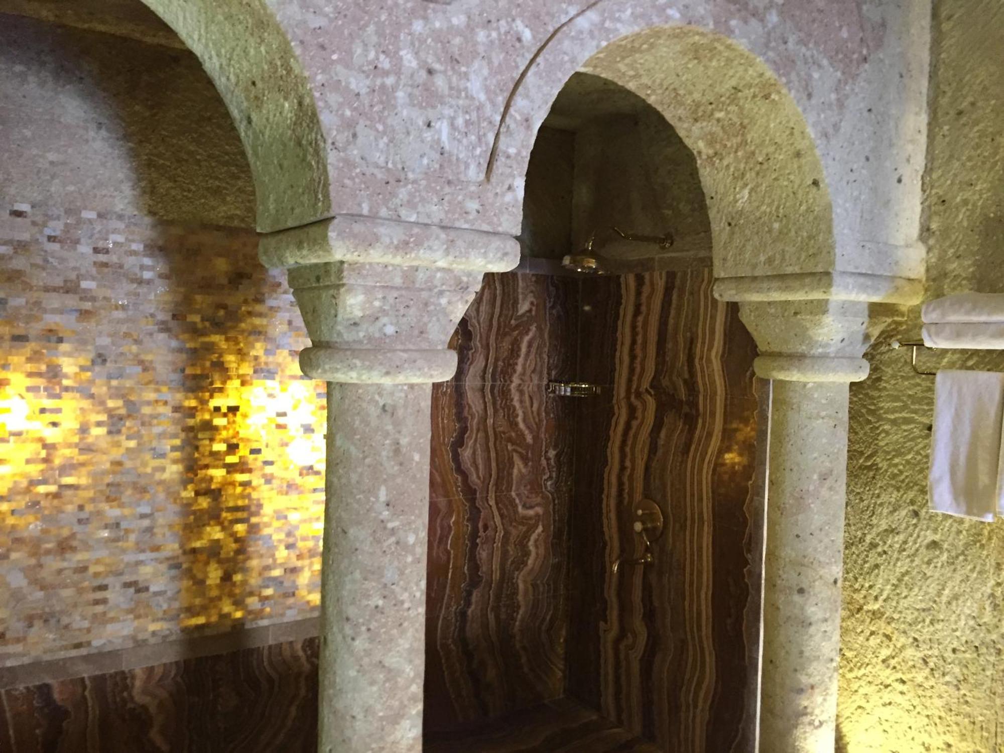 Oread Cave Suites Юргюп Стая снимка